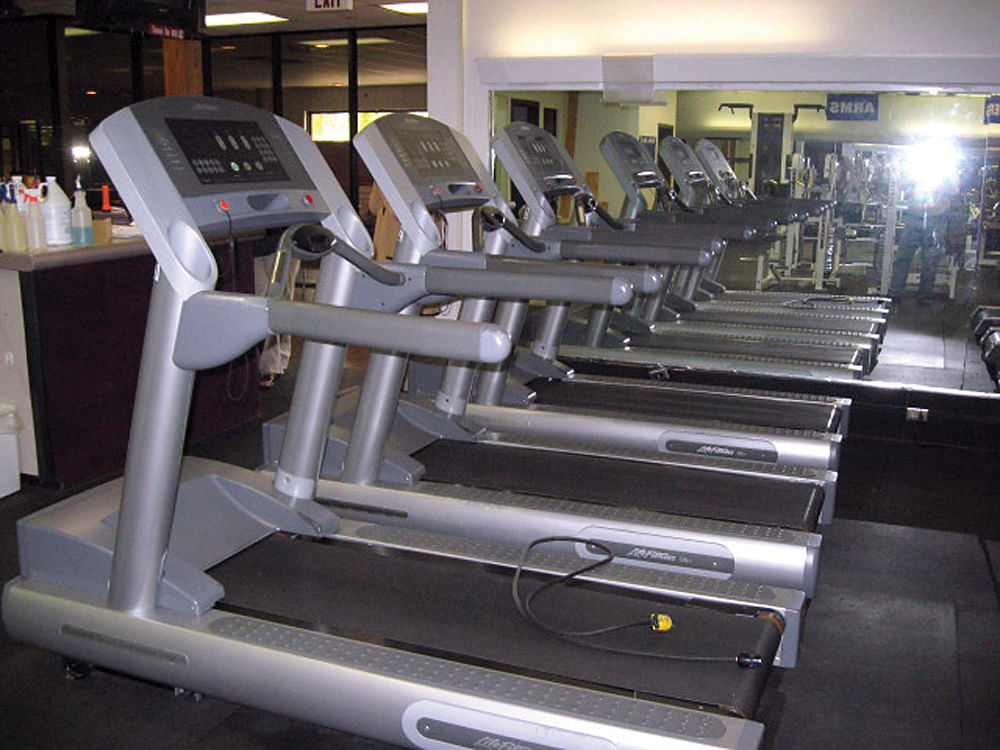 Star Fitness Auction w Health Fitness Spa Equipment