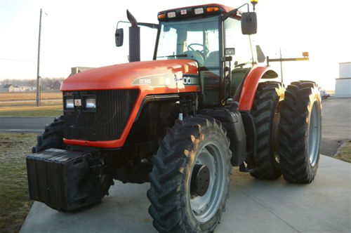 トラクタダンプ　120 Farmer's Grain & Ag Extra Farm Equipment Auction - Schrader