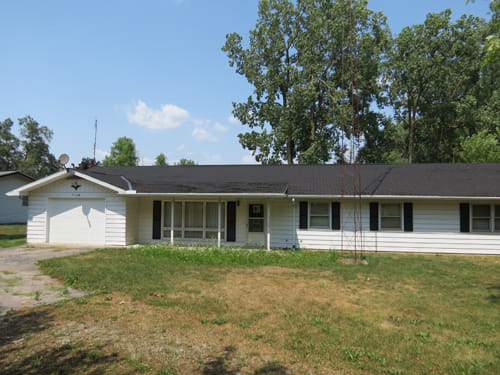 Lakefront Home With Back Lots Offered In 3 Tracts Schrader Real Estate And Auction Co Land Auction Marketing Experts Nationwide