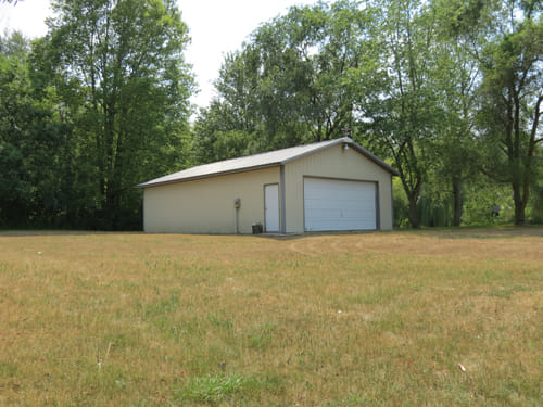 Lakefront Home With Back Lots Offered In 3 Tracts Schrader Real Estate And Auction Co Land Auction Marketing Experts Nationwide