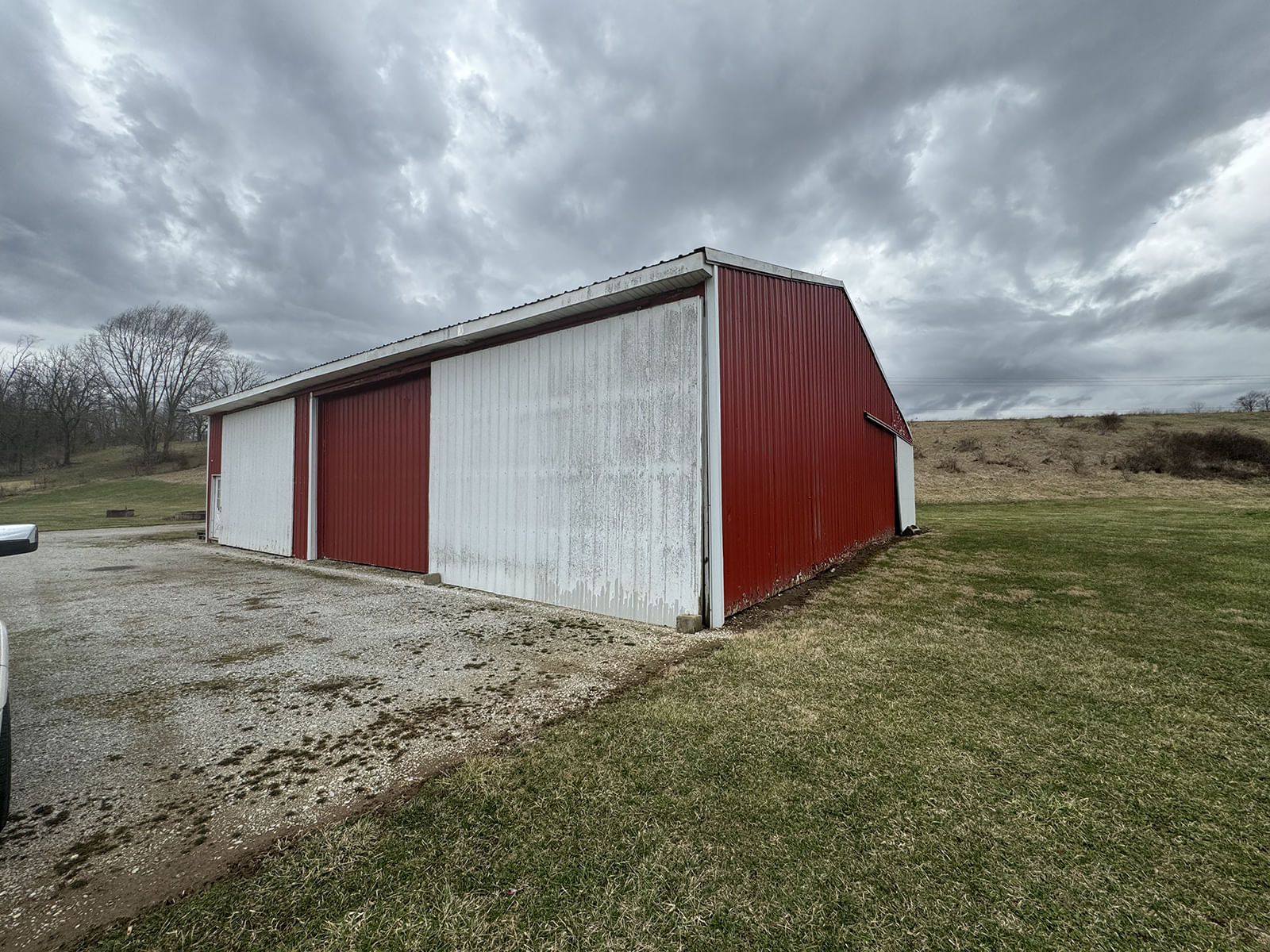 REAL ESTATE AUCTION - REAL ESTATE AUCTION - 39+/- ACRES