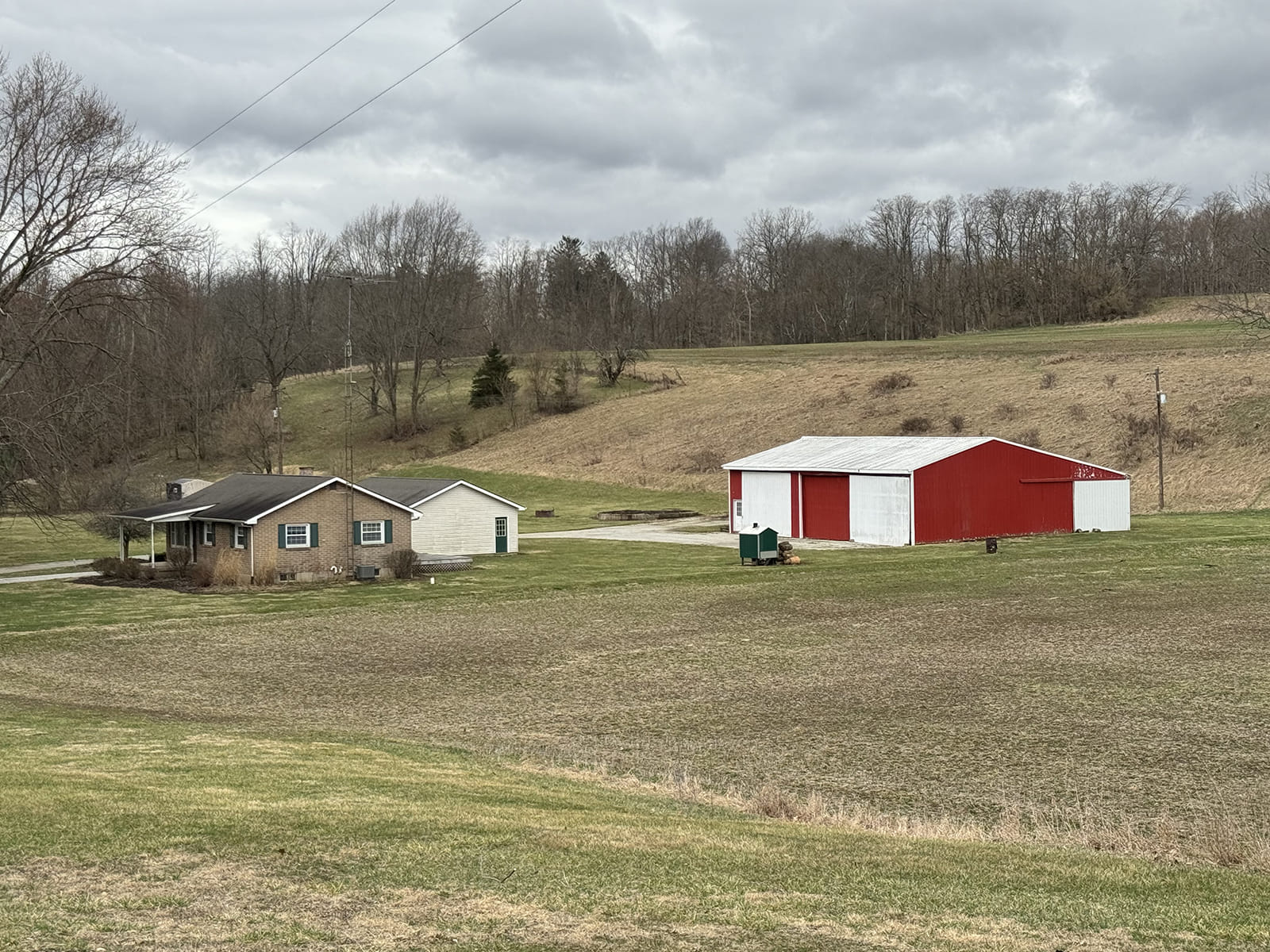 YARDSALE　ダルトン■3COMPARTMENT BIN 54 REAL ESTATE AUCTION - REAL ESTATE AUCTION - 39+/- ACRES OFFERED IN